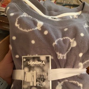 Pajama set shirt and pants never opened